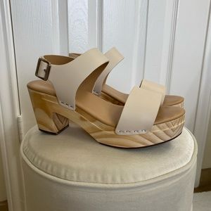 Nisolo- All-Day Open Toe Clog- Bone Size 7